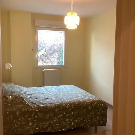 3 Chambres, 3 Lits Doubles Apartamento Roanne
